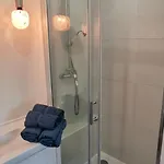 2 Pieces Au Calme Avec Terrasse Et Climatisation Apartment Nizza