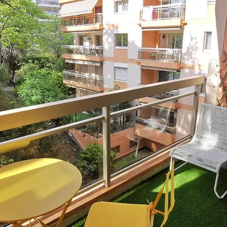 2 Pieces Au Calme Avec Terrasse Et Climatisation * Nizza