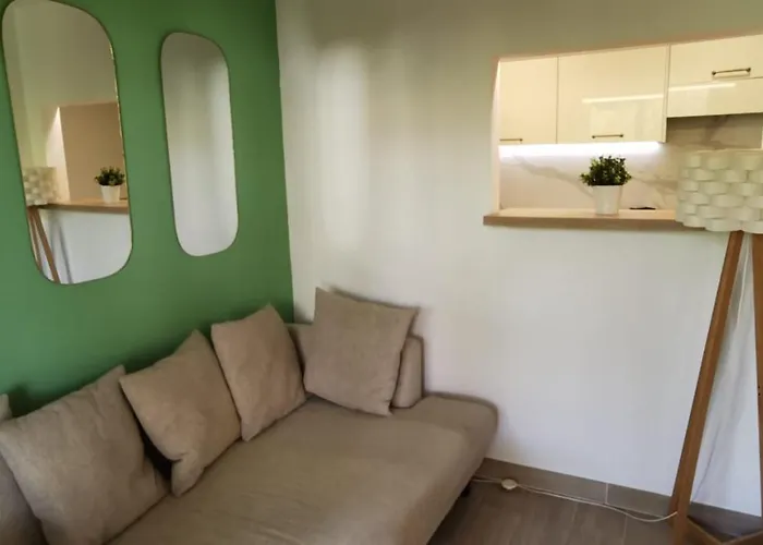 アパート 2 Pieces Au Calme Avec Terrasse Et Climatisation ニース