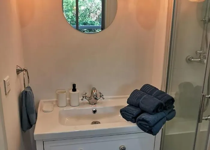 2 Pieces Au Calme Avec Terrasse Et Climatisation *